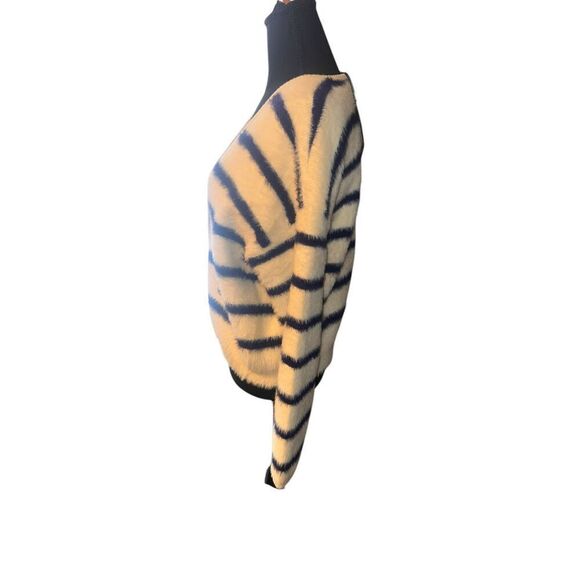 Christian Lactoix S oversized white blue striped soft and stretchy brushed yarn - Picture 5 of 10